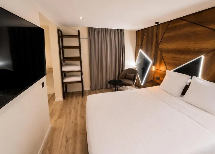 APARTÉ Hotel