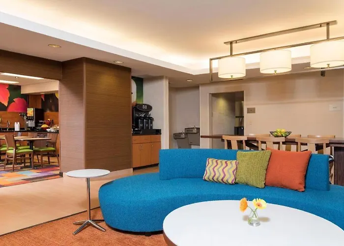 Inn & Suites Bloomington