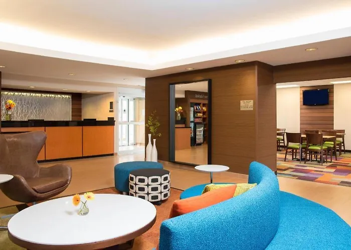 Inn & Suites Bloomington