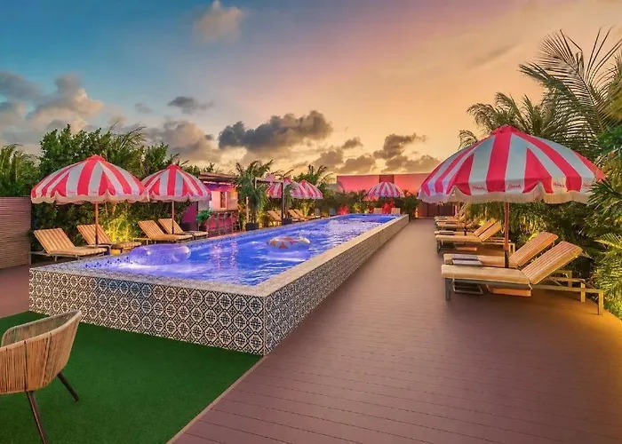 Privada Stays - Private Pools&Colorful-Chic Boutique Hotel