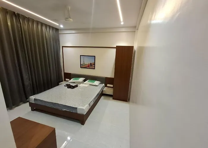 Hotel Sai Sidheshwar And Hotel Samruddhi