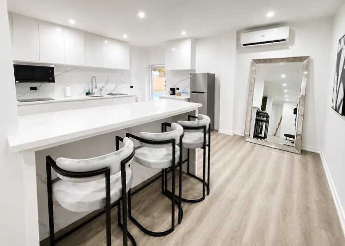 The Hive Boutique Hotel Pool Suite 108