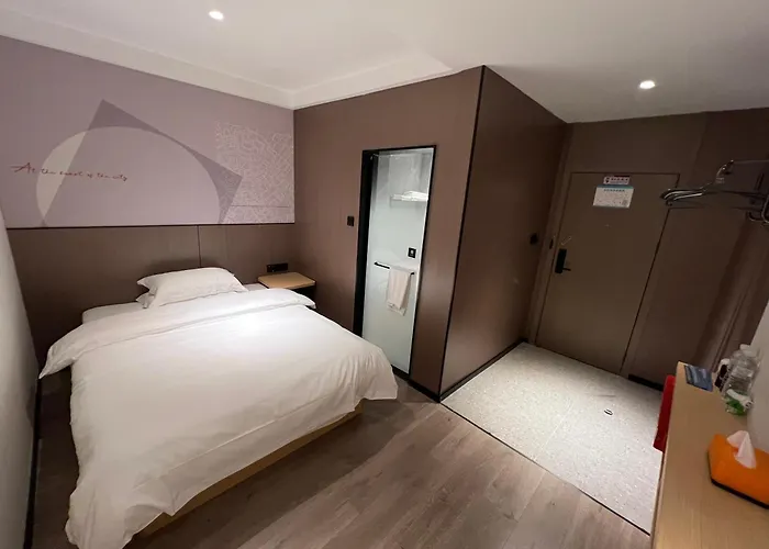 铂曼时尚酒店boman Fashion Hotel 300 Meters From National Forest Park East Gate