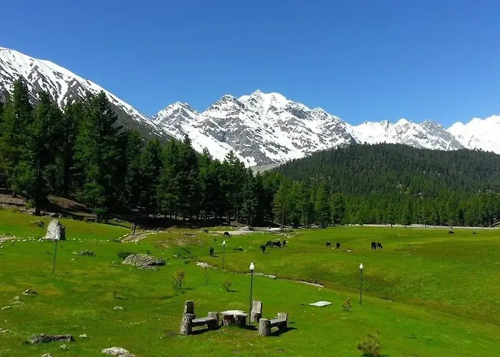 Rama Lake View Hotel And Resturant