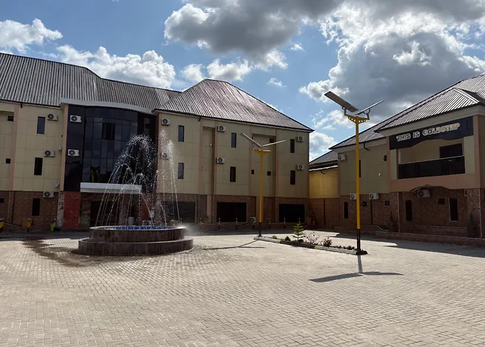 Goldstep Hotel Okpaka