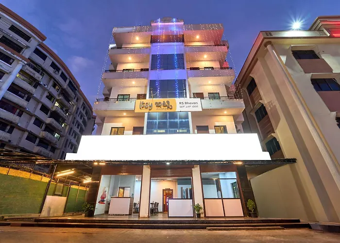 Itsy Hotels R S Bhavan, 2 Km From Mit Gate