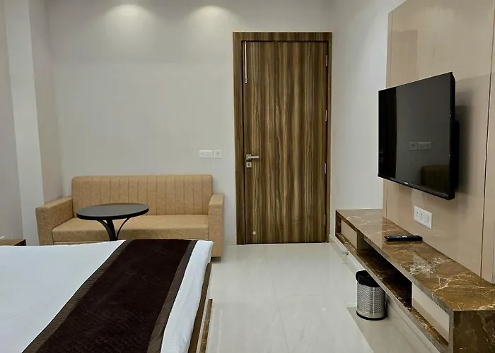 Shri Sangam Hotel