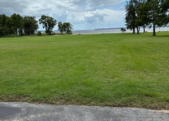 Toledo Bend Inn