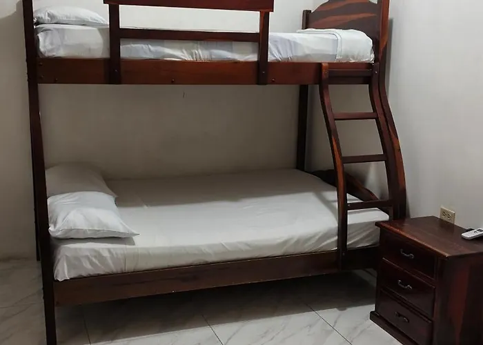 Hostal Fragata Puerto López