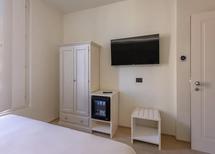 Hotel De La Ville - Self Check-In