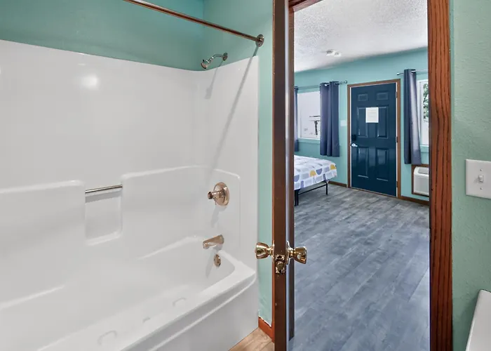 Clara City Inn