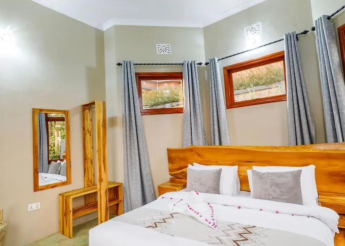 Chui Hidden Lodge Karatu