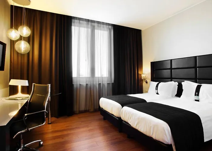 Holiday Inn Genoa City By Ihg