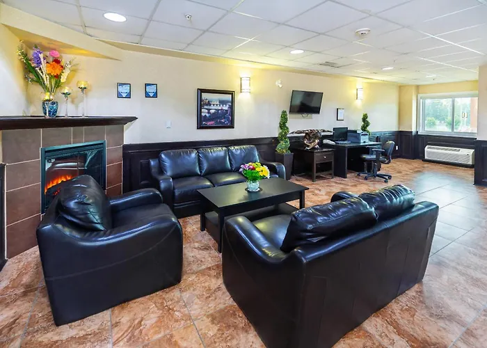 Comfort Inn & Suites Edson - Yellowhead Highway