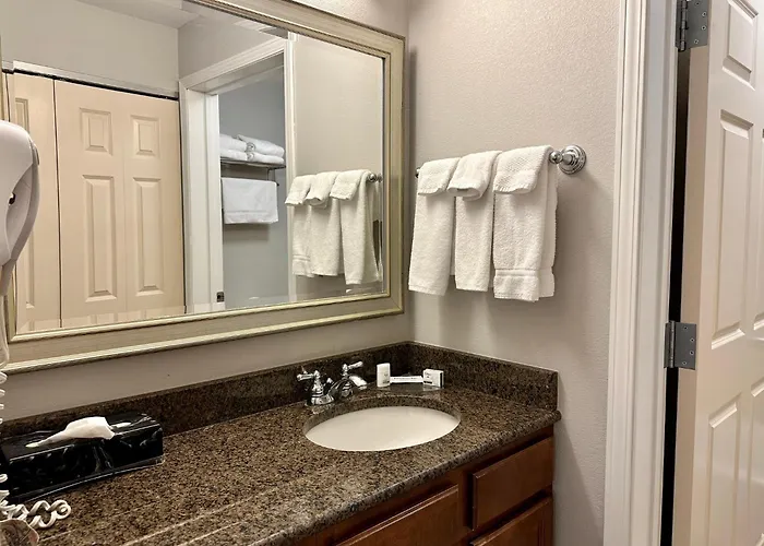 Staybridge Suites Milwaukee West-Oconomowoc By Ihg