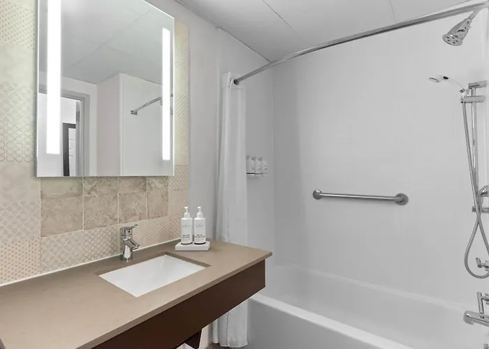 La Quinta Inn & Suites By Wyndam Knoxville West