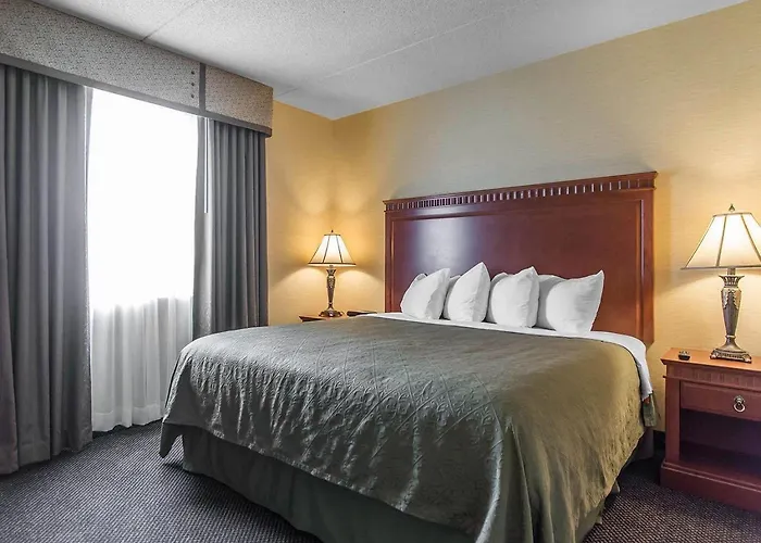 Quality Inn & Suites Bay Front