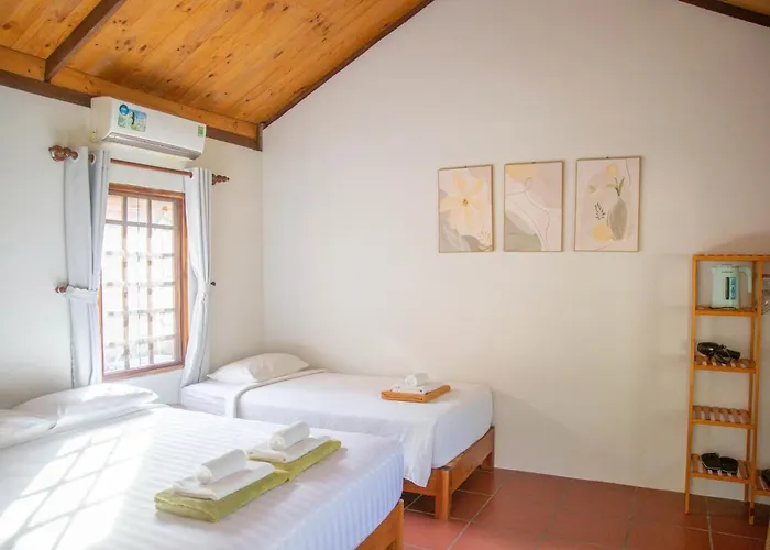 Phu Quoc Valley Sen Bungalow