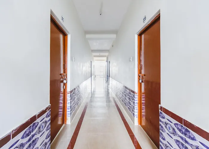 Spot On Sharav Chandra'S Hotel