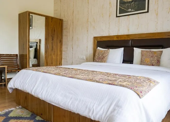 Green View Hotel