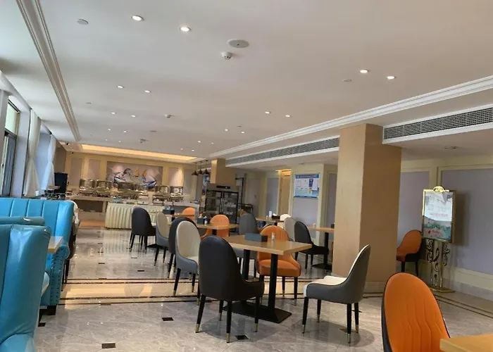 Vienna Hotel Guangxi Baise Xilin County Juting Cultural Arts Center