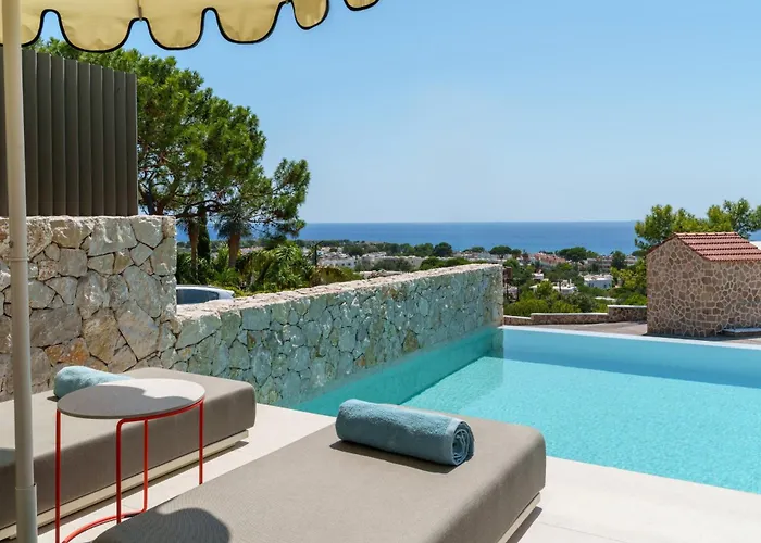 Pefkos Beach Hotel & Suites