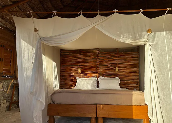 Manga Bay Lodge