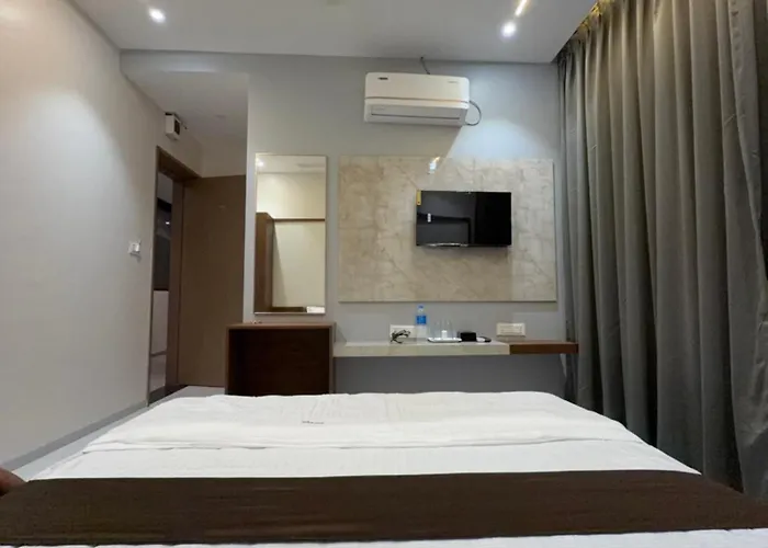 Hotel Sai Sidheshwar And Hotel Samruddhi