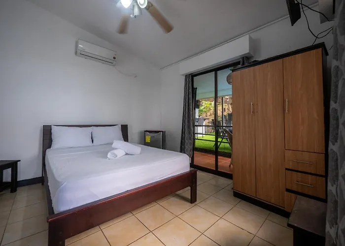 Hotel Manuel Antonio Beracha