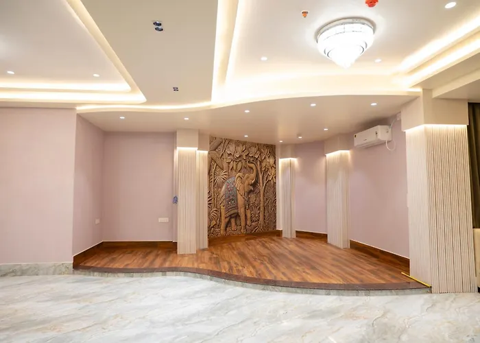 City Palace Hotel & Banquet