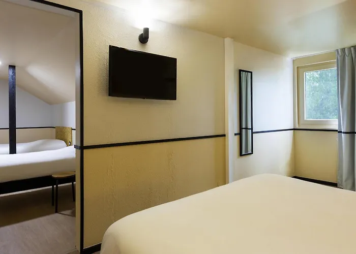 Greet Hôtel Villeneuve la Garenne - rénové