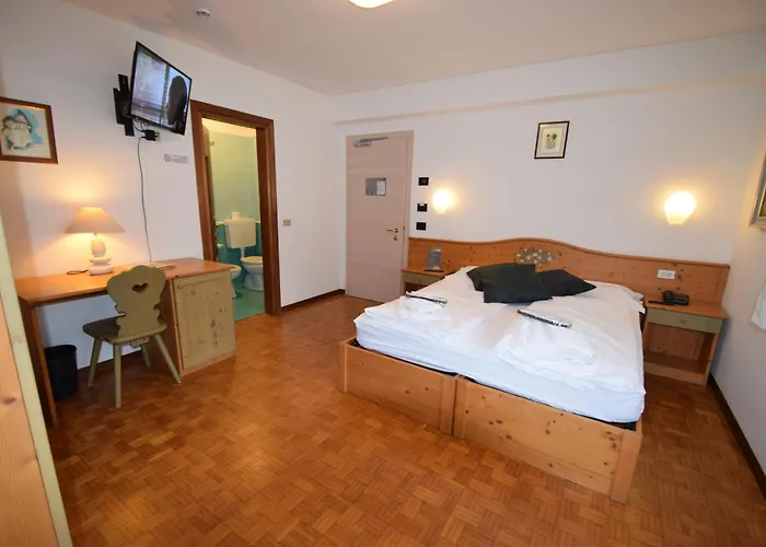 Albergo Miravalle-Tre Cime Views
