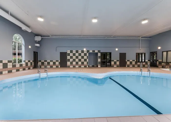 Days Inn & Suites By Wyndham Thunder Bay