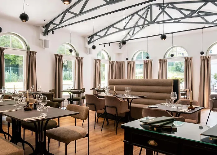 Mercure Maintenon