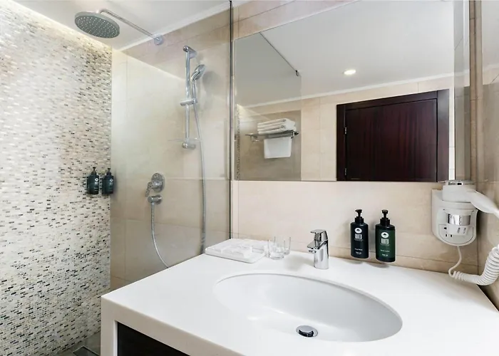 Ramada Hotel & Suites By Wyndham Yerevan