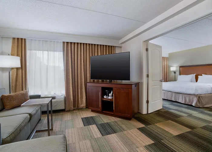 Hampton Inn & Suites Albany-Downtown