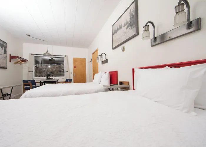 Yodeler Motel