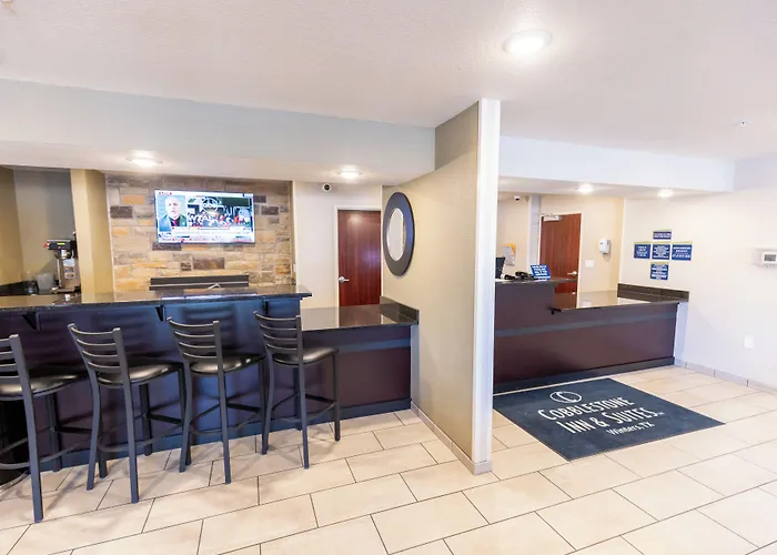Cobblestone Inn & Suites - Winters