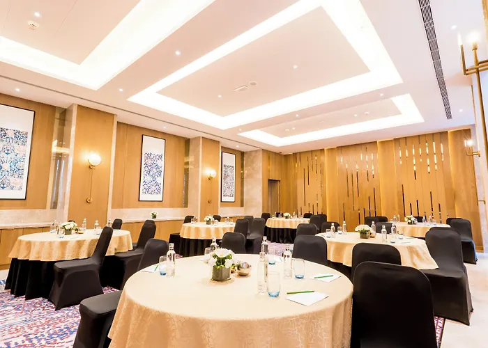Holiday Inn Lucknow Airport By Ihg