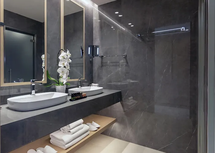 Ammoa Luxury Hotel & Spa Resort