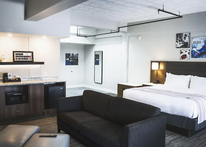 Hotel Millwright
