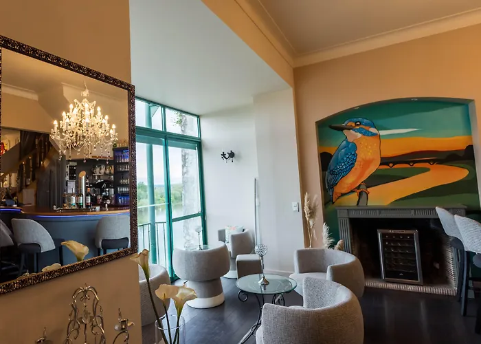 CÔTE GARONNE le BALCON DES DAMES -hôtel et restaurant- Tonneins Fauillet Marmande - panorama sur Garonne-climatisé- accueil vélo- soirée étape- chambre famille- étape et séjour touristique-