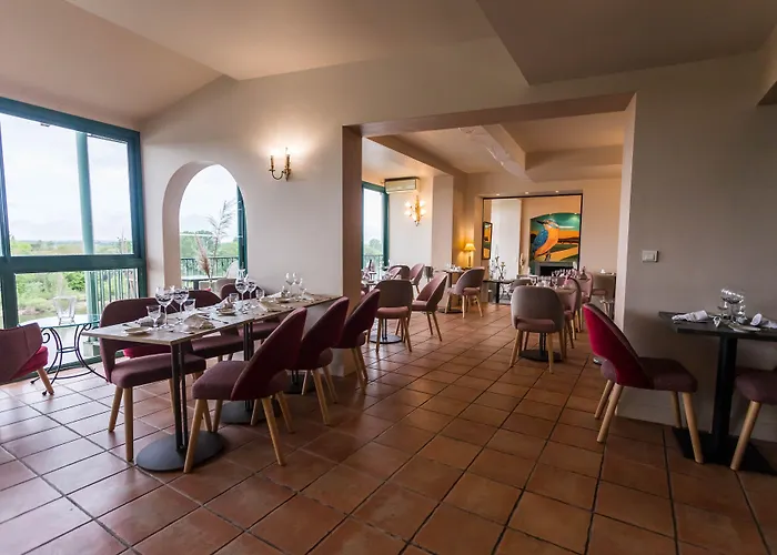CÔTE GARONNE le BALCON DES DAMES -hôtel et restaurant- Tonneins Fauillet Marmande - panorama sur Garonne-climatisé- accueil vélo- soirée étape- chambre famille- étape et séjour touristique-