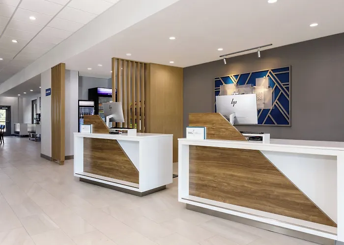 Holiday Inn Express & Suites Macclenny By Ihg
