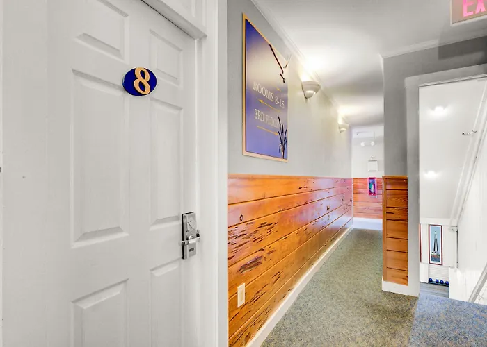 Surf City Hotel