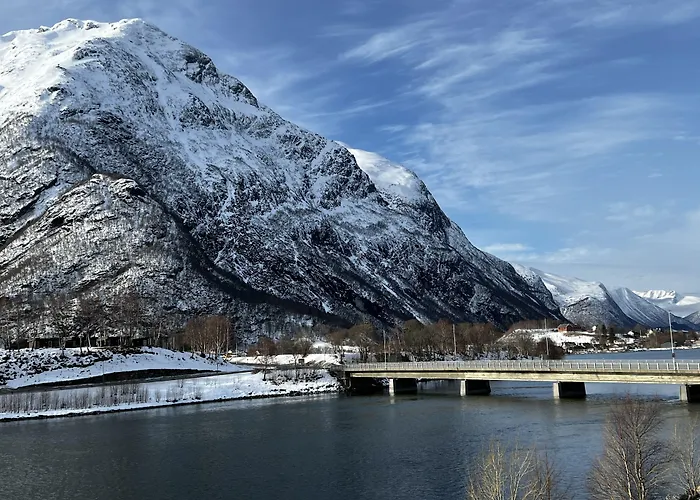 Frichs Ekspress Andalsnes