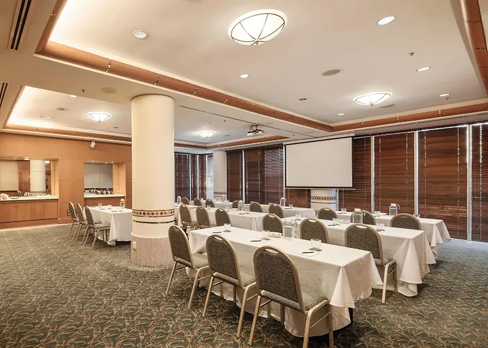 Oaks Gold Coast Hotel