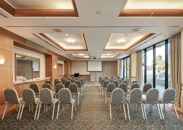 Oaks Gold Coast Hotel