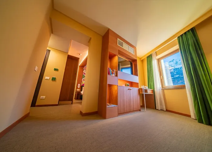 Omama Hotel