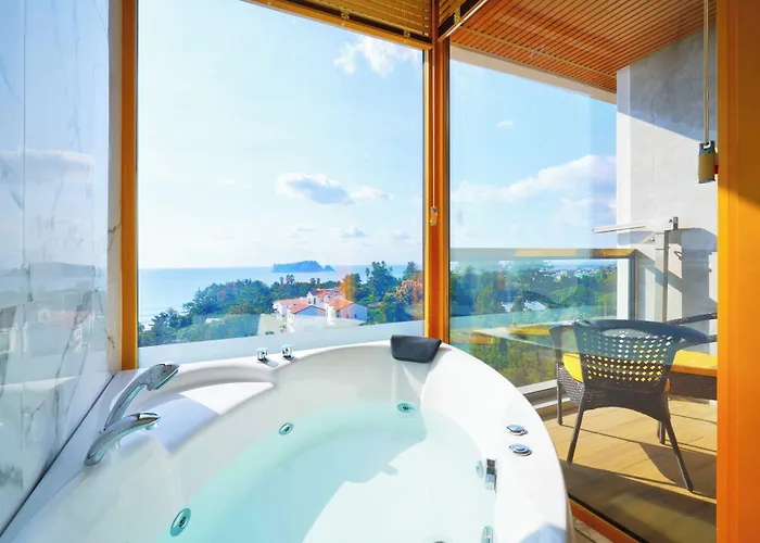Goldone Hotel & Suites